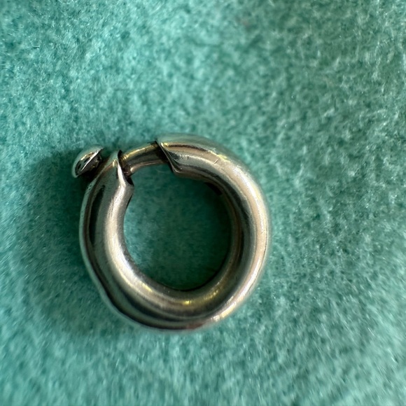 Tiffany Sterling silver clasping ring - Picture 2 of 3